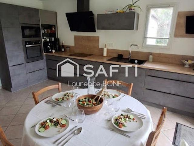 Vente Maison 7 pièces 137 m2 Bressuire