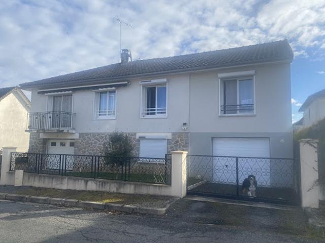 Vente Maison 7 pièces 137 m2 Peyrat le Château
