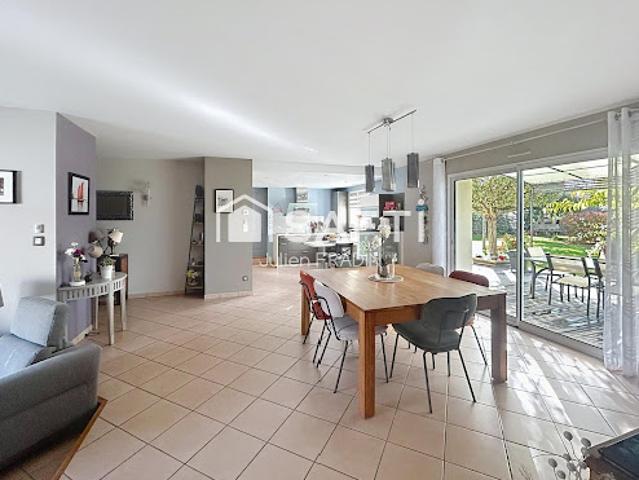 Vente Maison 7 pièces 139 m2 Saint Julien de Concelles