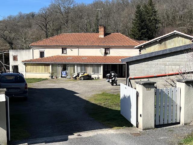 Vente Maison 7 pièces 130 m2 Abzac