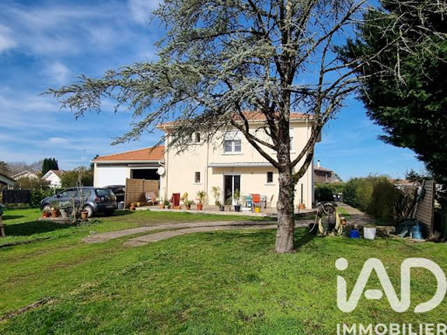 Vente Maison 7 pièces 133 m2 Biganos