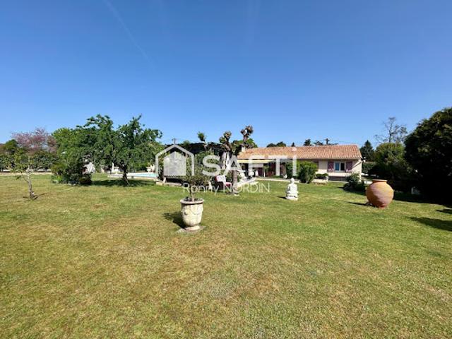 Vente Maison 7 pièces 144 m2 Lamothe Montravel