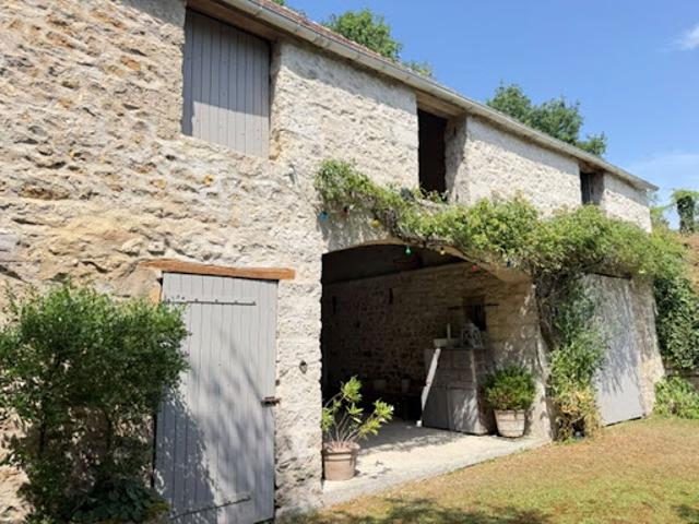 Vente Maison 7 pièces 145 m2 Poligny