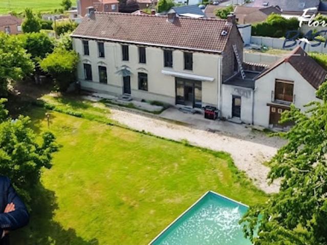 Vente Maison 7 pièces 146 m2 Vicq