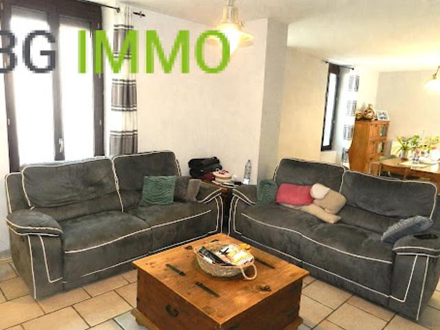 Vente Maison 7 pièces 147 m2 Saint Justin