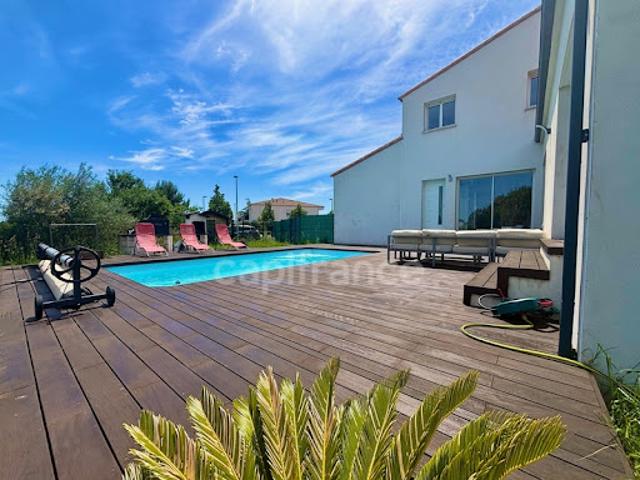Vente Maison 7 pièces 147 m2 Vergèze