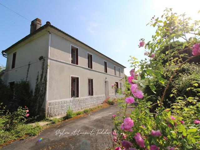 Vente Maison 7 pièces 149 m2 Jonzac