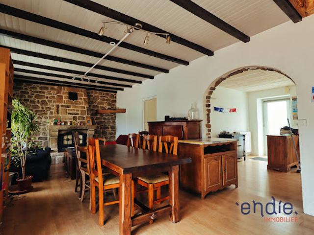 Vente Maison 7 pièces 140 m2 Melrand