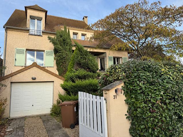 Vente Maison 7 pièces 140 m2 Montfort l'Amaury
