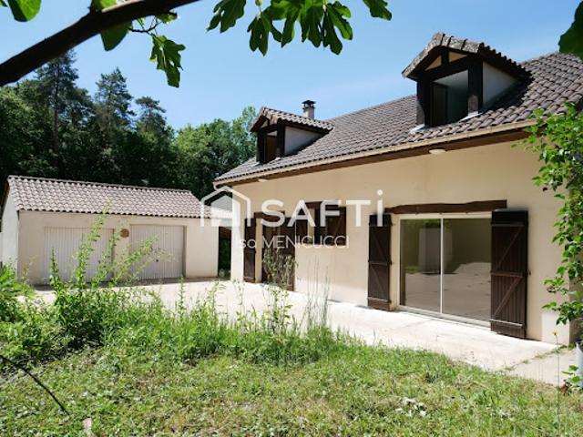 Vente Maison 7 pièces 140 m2 Agonac