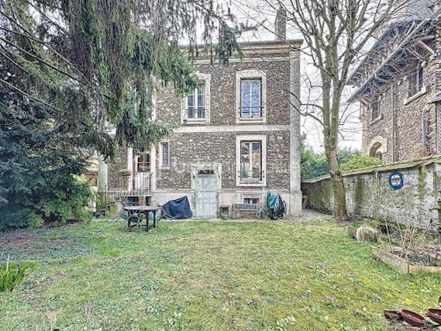 Vente Maison 7 pièces 140 m2 Corbeil Essonnes