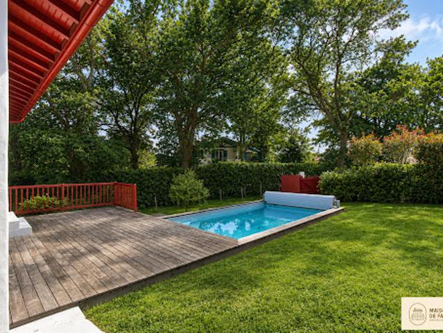 Vente Maison 7 pièces 141.5 m2 Bassussarry