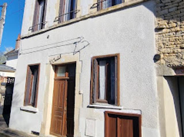 Vente Maison 7 pièces 142 m2 Ancy le Franc