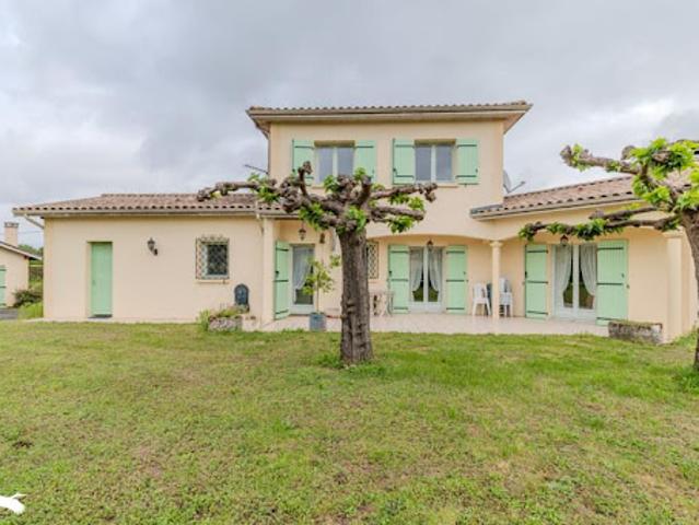 Vente Maison 7 pièces 142 m2 Coutras