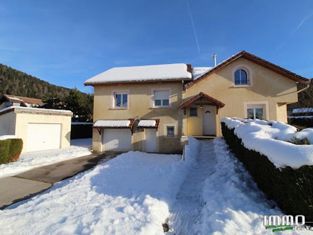 Vente Maison 7 pièces 140 m2 Gerardmer
