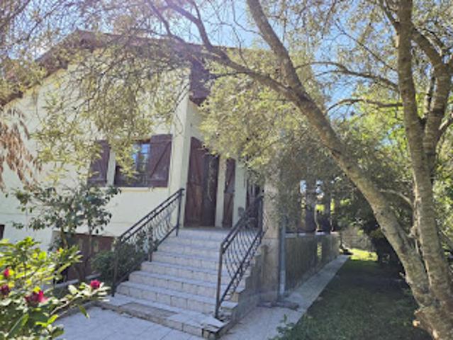 Vente Maison 7 pièces 143 m2 Saint Médard en Jalles