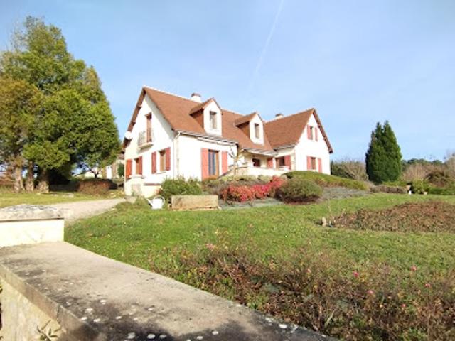 Vente Maison 7 pièces 154 m2 Chambon