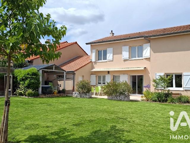 Vente Maison 7 pièces 154 m2 Saint Privat la Montagne