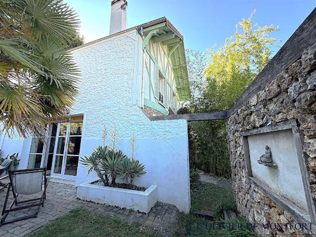Vente Maison 7 pièces 155 m2 Montfort l'Amaury
