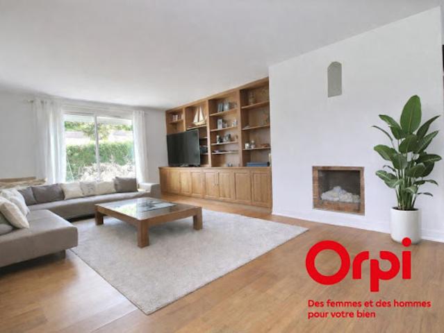 Vente Maison 7 pièces 155 m2 Elancourt