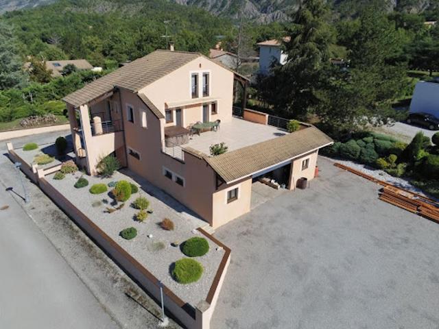 Vente Maison 7 pièces 156.29 m2 Curbans