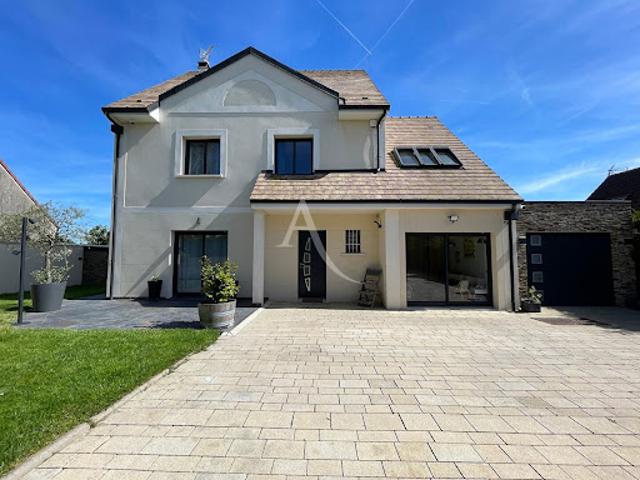 Vente Maison 7 pièces 156 m2 Chevry Cossigny