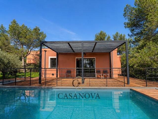 Vente Maison 7 pièces 156 m2 Nimes