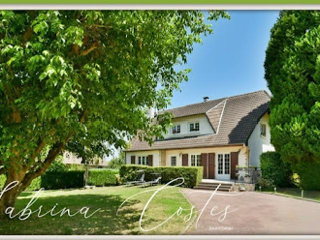 Vente Maison 7 pièces 156 m2 Saint Pierre de Bailleul