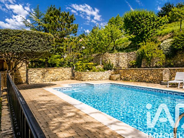 Vente Maison 7 pièces 158 m2 Malaucène
