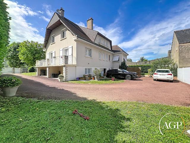 Vente Maison 7 pièces 158 m2 Neuville aux Bois