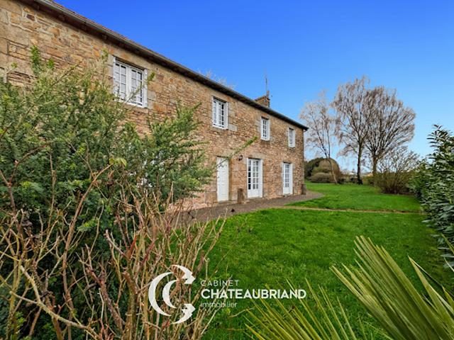Vente Maison 7 pièces 158 m2 Saint Aubin d'Aubigné