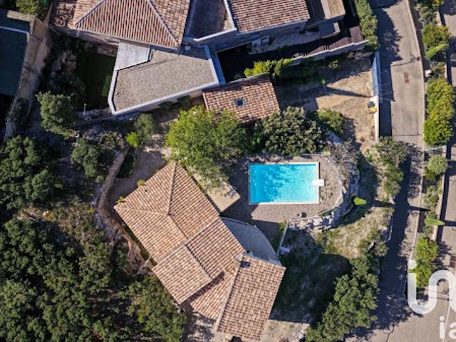 Vente Maison 7 pièces 159 m2 Villeneuve les avignon