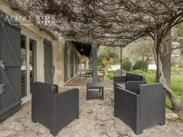 Vente Maison 7 pièces 159.04 m2 Aix en Provence