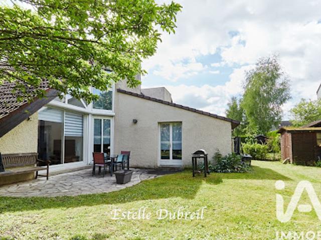 Vente Maison 7 pièces 150 m2 Montigny le Bretonneux
