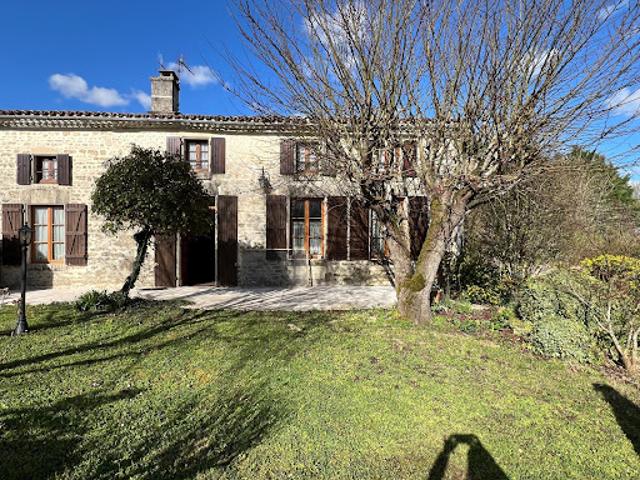 Vente Maison 7 pièces 150 m2 Néré