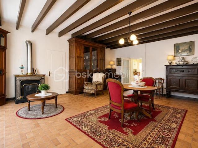 Vente Maison 7 pièces 150 m2 Coutras