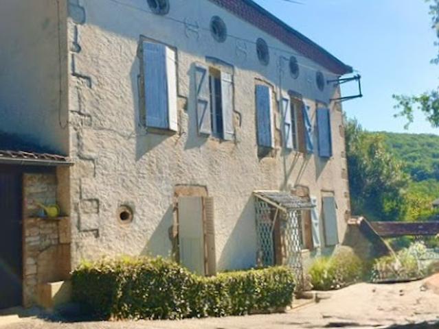 Vente Maison 7 pièces 150 m2 Figeac