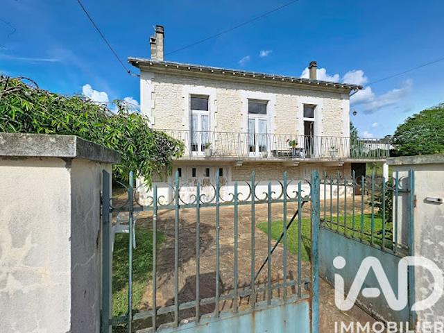 Vente Maison 7 pièces 150 m2 Javerlhac et la Chapelle Saint Robert