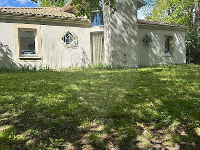 Vente Maison 7 pièces 150 m2 Léognan