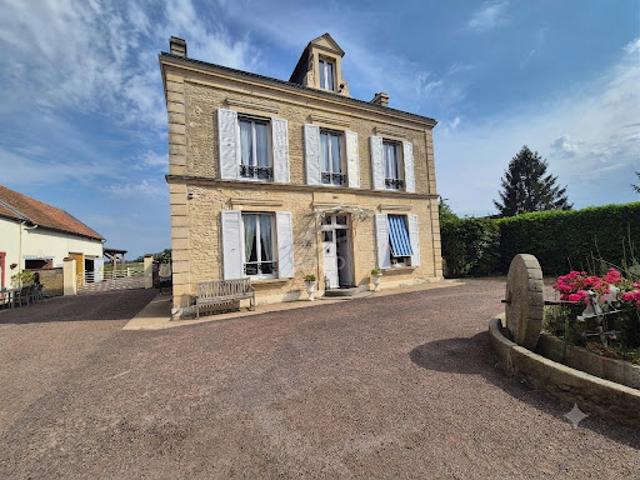 Vente Maison 7 pièces 150 m2 Petiville