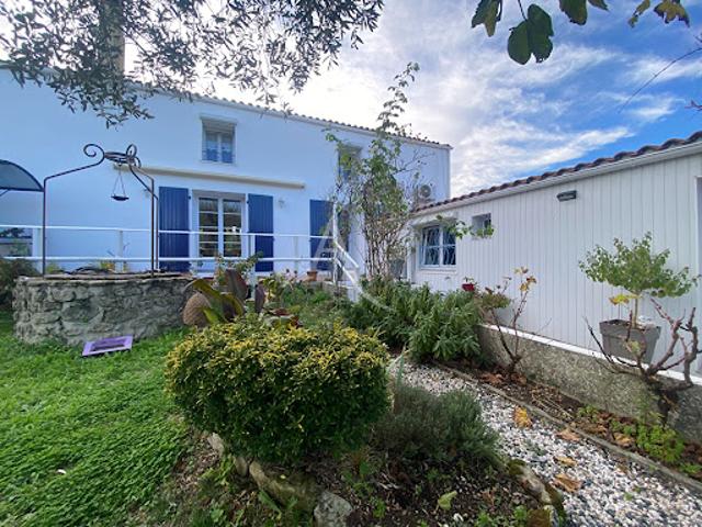 Vente Maison 7 pièces 150 m2 Saint Nazaire sur Charente
