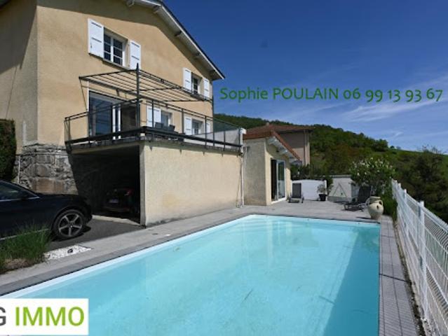 Vente Maison 7 pièces 150 m2 Saint Laurent de Chamousset