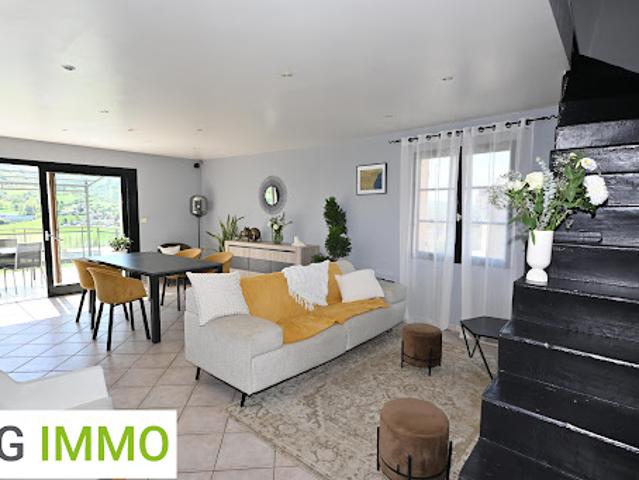 Vente Maison 7 pièces 150 m2 Saint Laurent de Chamousset