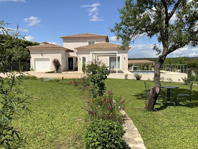 Vente Maison 7 pièces 150 m2 Uzès