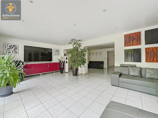 Vente Maison 7 pièces 150 m2 Villecresnes
