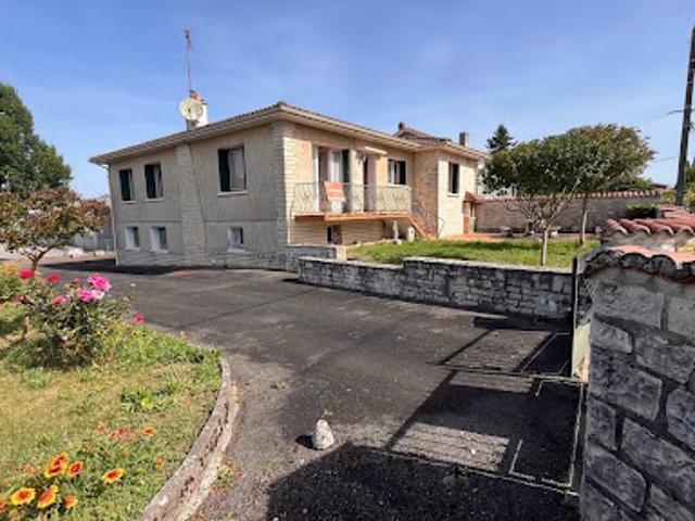 Vente Maison 7 pièces 151 m2 Mansle