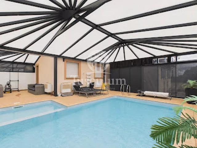 Vente Maison 7 pièces 151 m2 Elzange