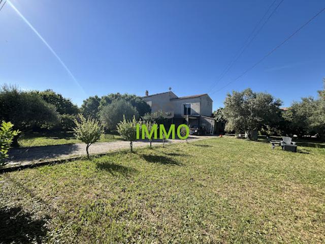 Vente Maison 7 pièces 151 m2 Saint Victor la Coste