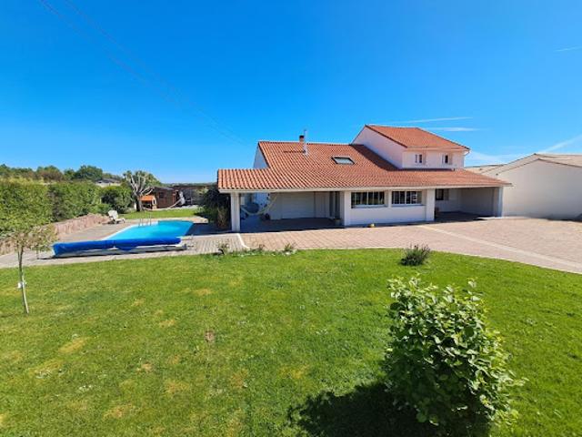 Vente Maison 7 pièces 152 m2 Breuil Magné