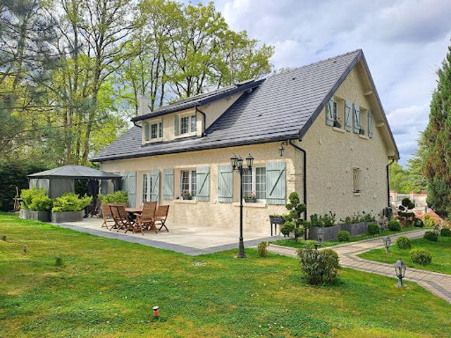 Vente Maison 7 pièces 152 m2 Poigny la Forêt